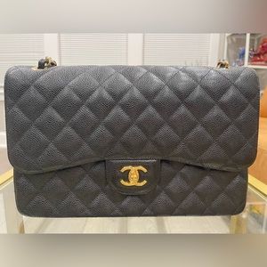 Chanel Caviar Quilted Jumbo Double Flap Black